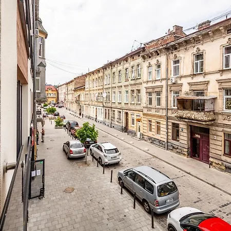 в новобудові Lwów